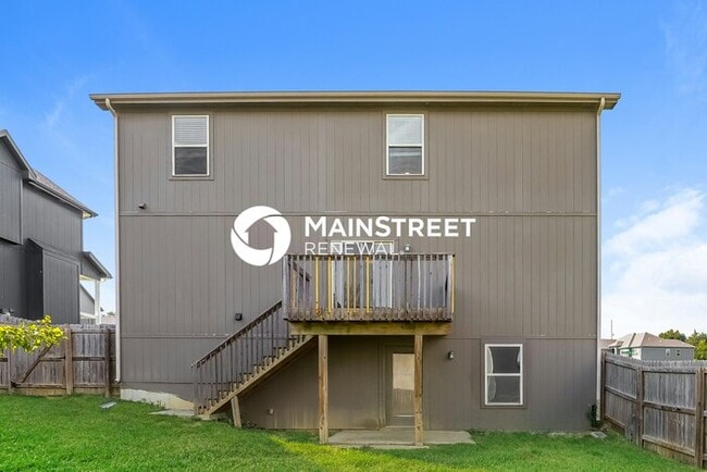Building Photo - 4 Bedroom Pet-Friendly Home in Kansas City...