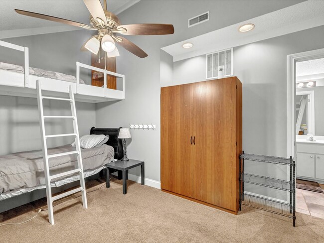 Building Photo - 4303 Loft Cove