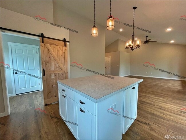 Building Photo - STATUS: *PENDING APPLICATION*   | R245B  |  $2095 + $100 FLAT RATE FOR W/S/G ** MOVE IN SPECIAL**