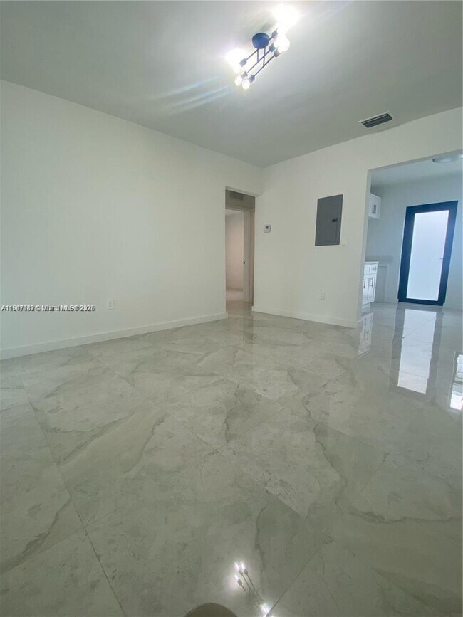 Building Photo - 4992 NW 18th Ave