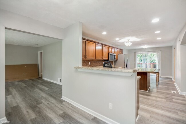 Building Photo - 3 br, 2.5 bath House - 2817 Carriage Lane