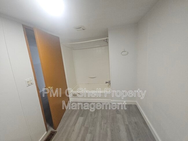 Building Photo - 3903 Bowens Ct