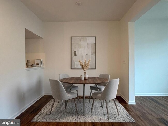 Building Photo - 453 Husky Trl