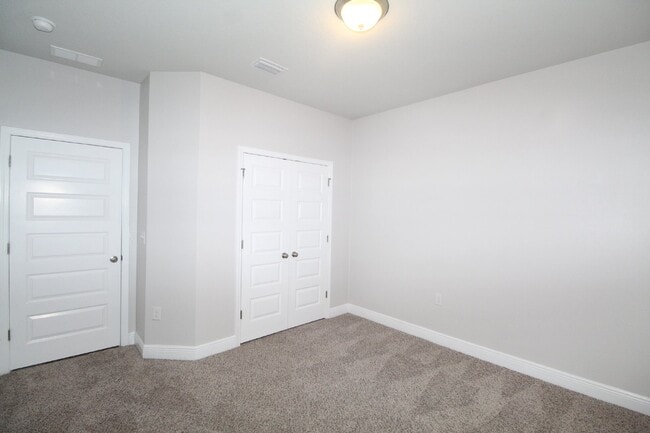 Building Photo - Coming Soon! Pet-Friendly 3-Bed Home with ...