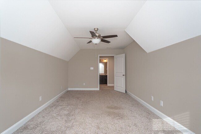 Building Photo - 5737 Pooh Ave