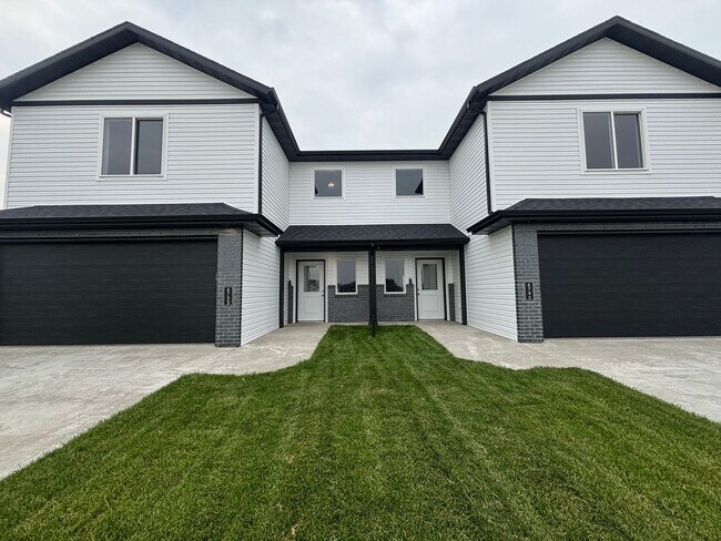Building Photo - Modern Living Meets Comfort – Brand New 3 Bed, 2.5 Bath Twin Home!