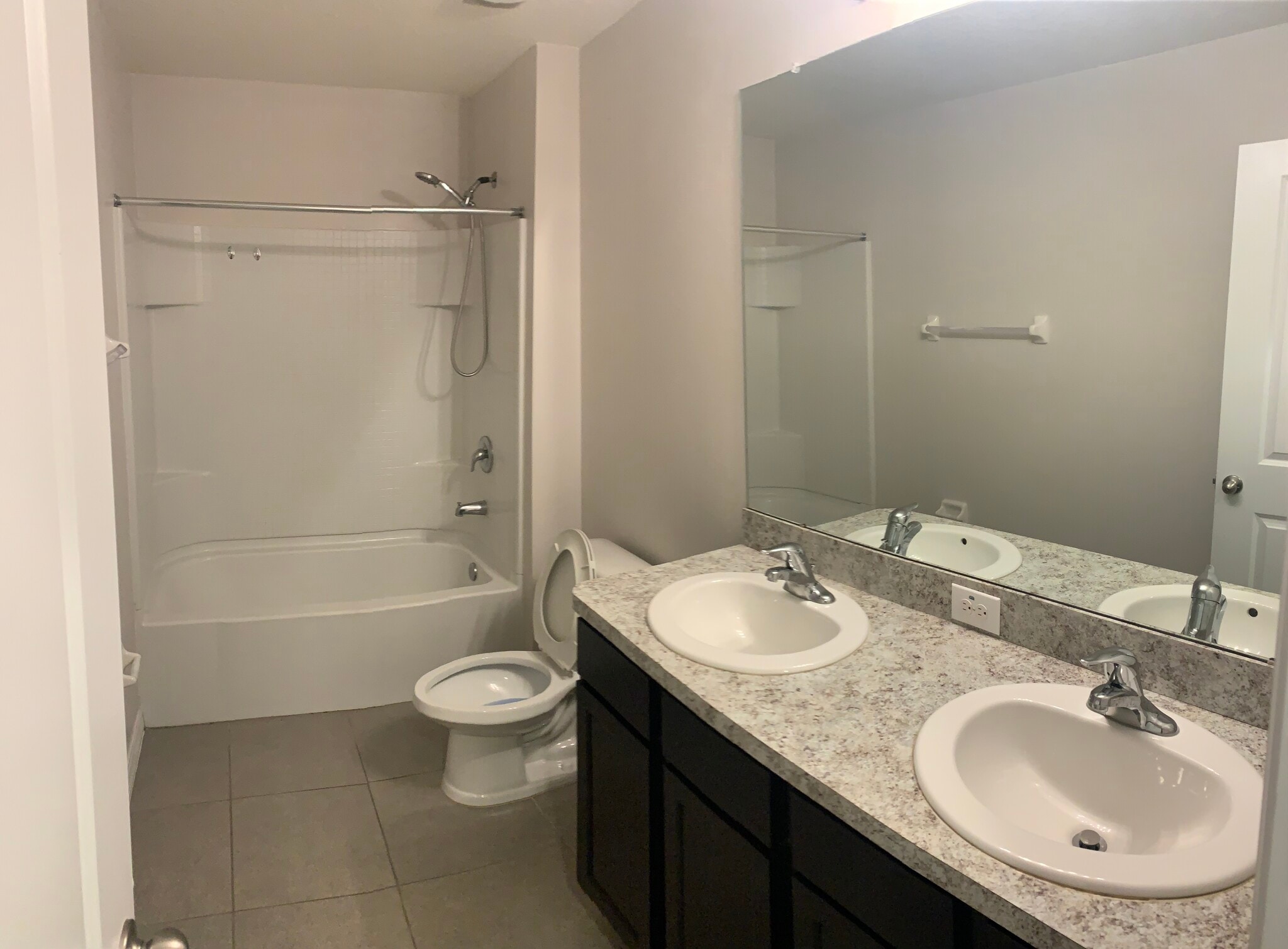 Building Photo - 3915 Bramblewood Loop