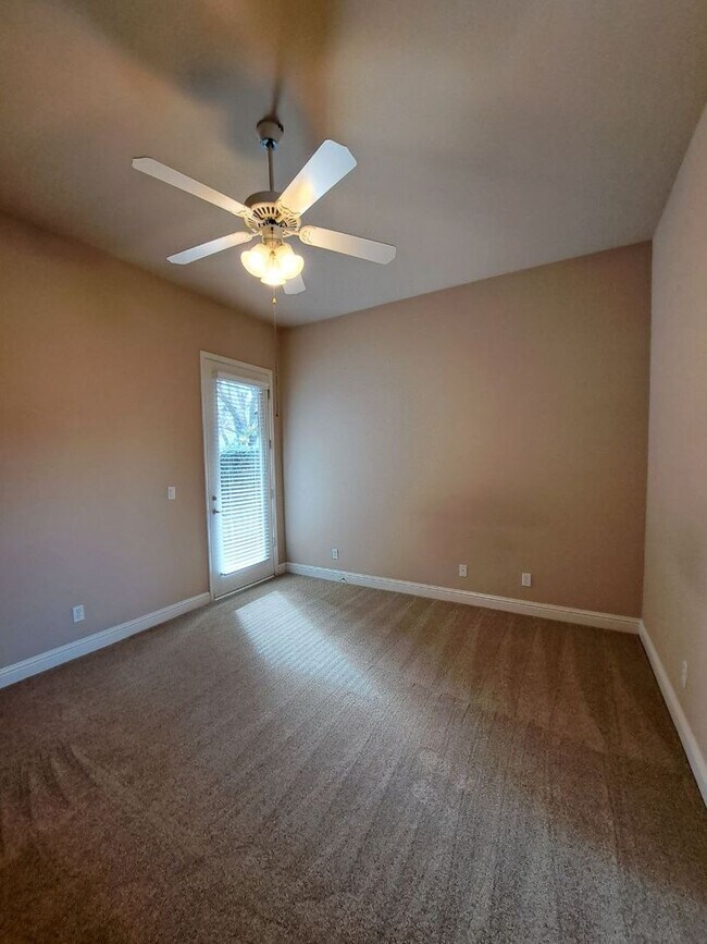 Building Photo - Custom Clovis Residence in Gated Community | Spacious Layout & 3-Car Garage!