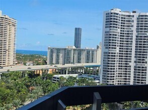 Building Photo - 3600 Mystic Pointe Dr