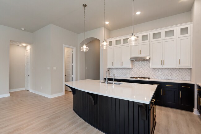 Building Photo - 3105 Columbia Dr