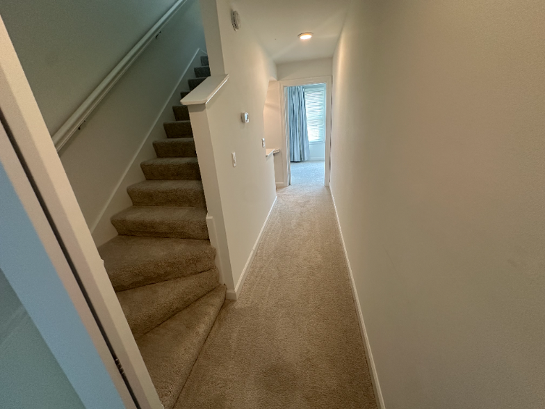 Building Photo - 352 Ardsley Pl
