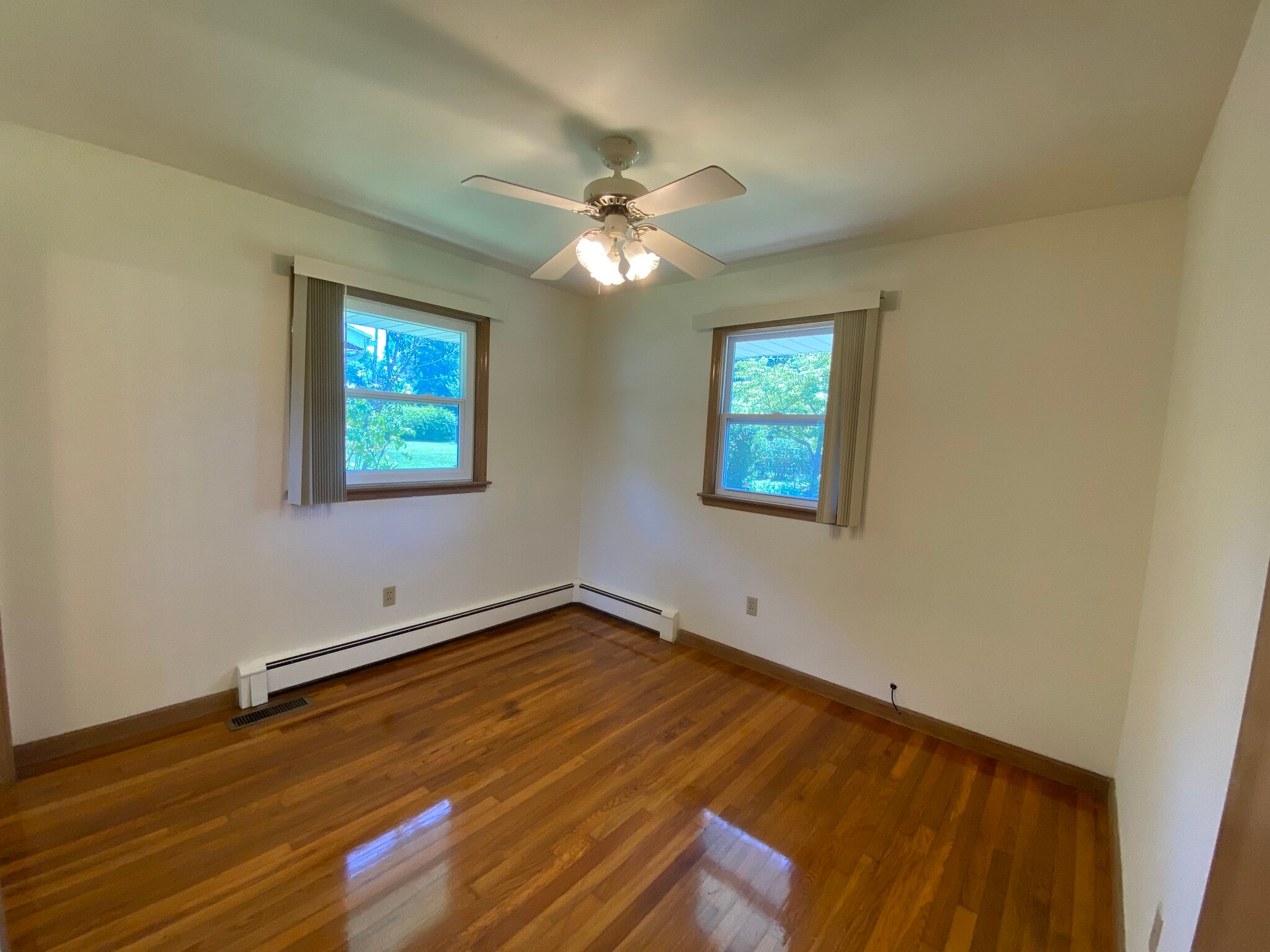 Bedroom 1 - 1003 E McHenry St