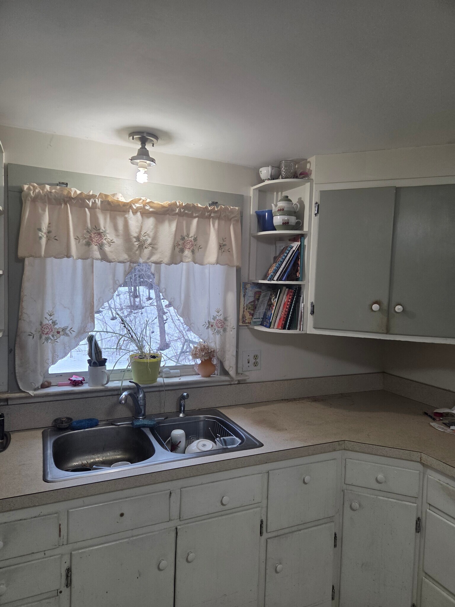 Building Photo - 8 Woodknoll Dr