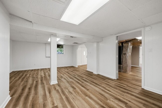 Building Photo - 3 Bedroom Pet Friendly Home For Rent with ...
