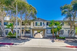 Building Photo - Updated 2Bdm 2Ba Condo in Windsor Chalet C...
