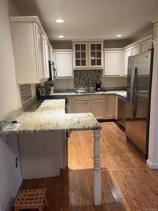 Building Photo - 1113 Savoy Dr