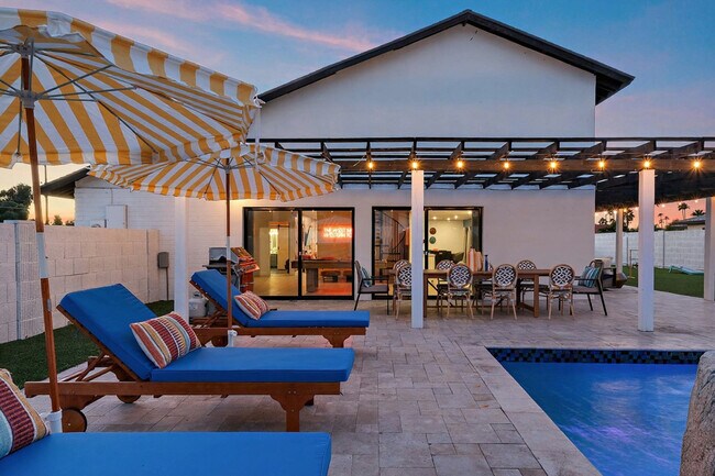 Building Photo - 12201 N 58th Way