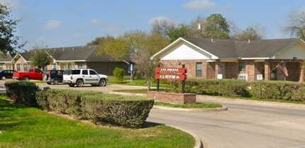 Building Photo - 1119 S Tower Rd