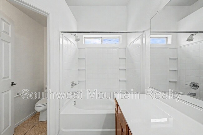 Building Photo - 1237 W Fruit Tree Ln