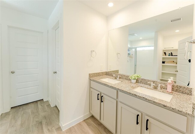 Building Photo - 31714 Brandon Ml Trl