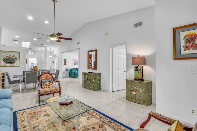 Building Photo - 6099 Waldwick Cir