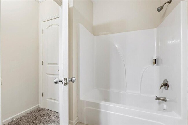 Building Photo - 4467 Water Mill Dr