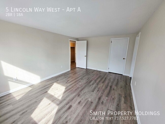 Building Photo - 5 Lincoln Way W