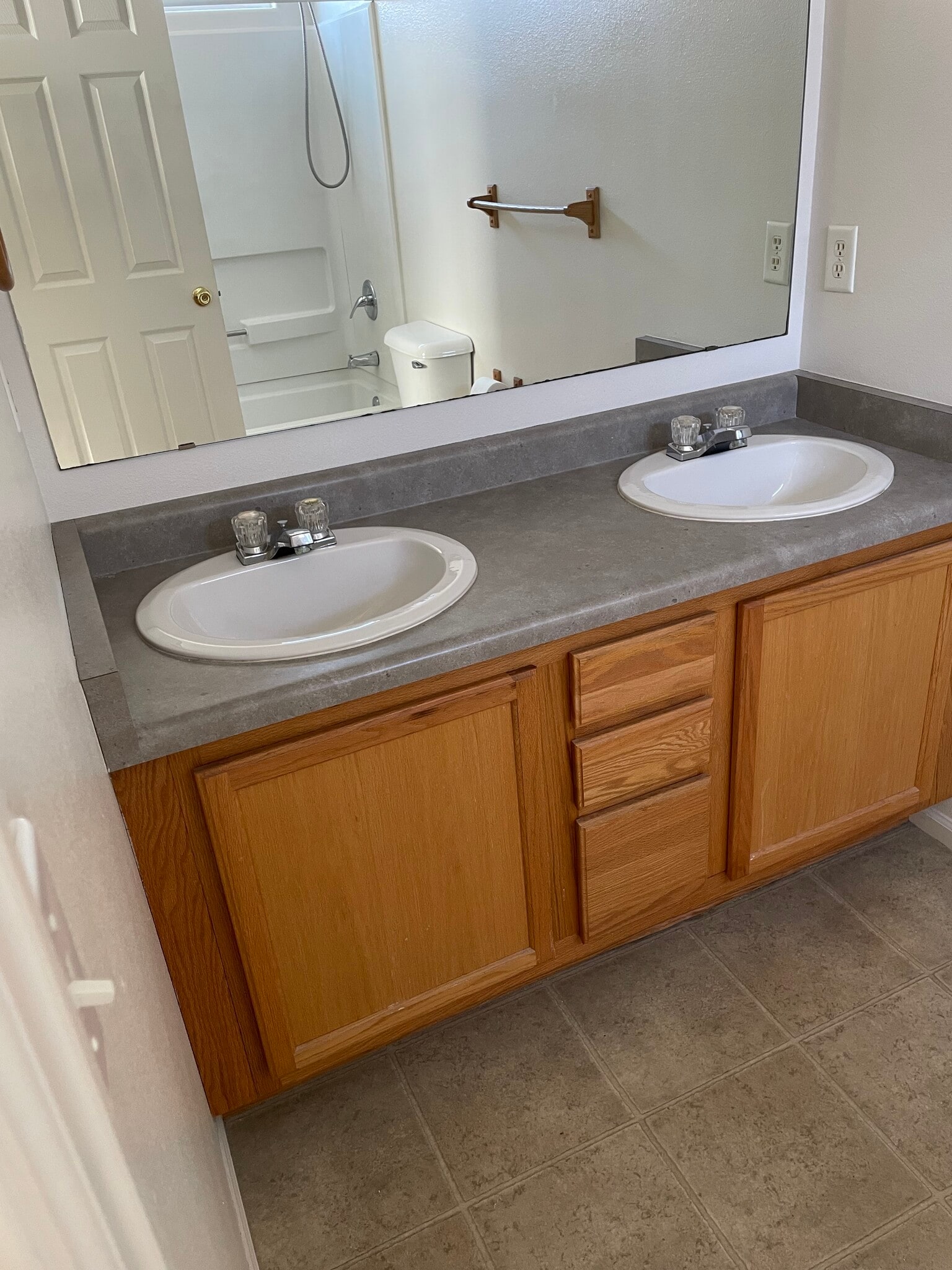 Master bath - 3178 D 1/2 Rd