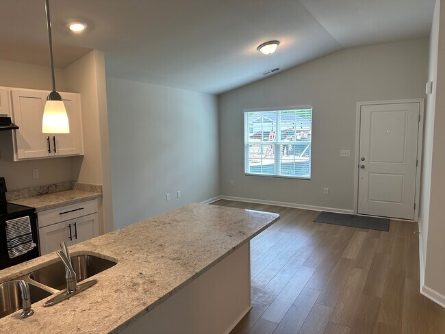 Building Photo - 7262 Heirloom Ln