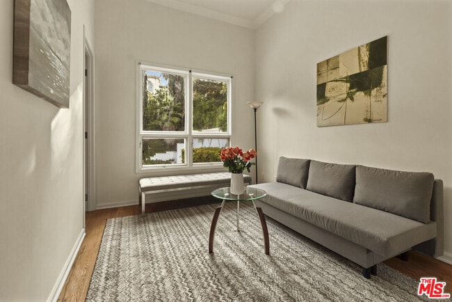 Building Photo - 3780 1/2 Multiview Dr