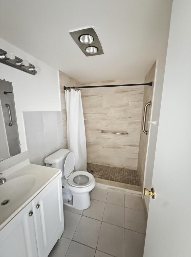 Building Photo - 85 Northampton E