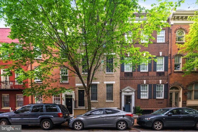 Building Photo - 632 Pine St
