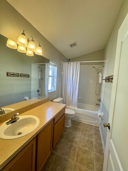 Building Photo - 7527 Oxford Garden Cir