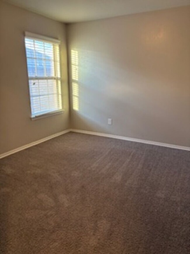 Building Photo - 4212 Condor Dr