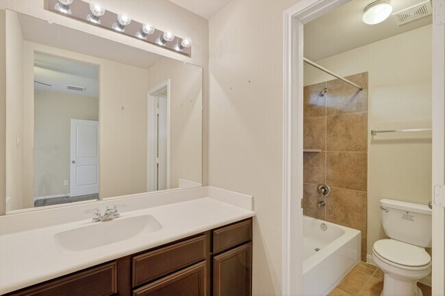 Building Photo - 13302 Hidden Valley Dr