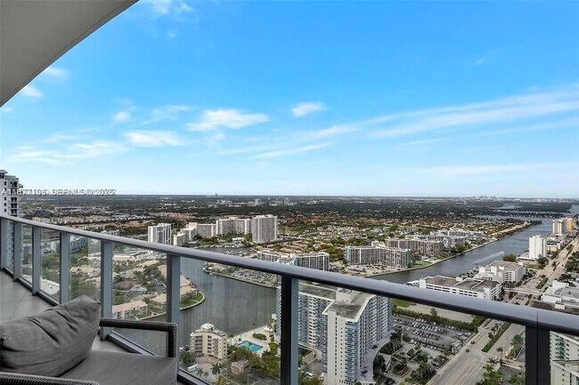 Building Photo - 4111 S Ocean Dr