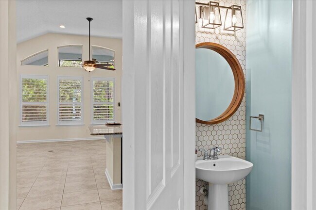 Building Photo - Executive Home For Rent!!!!