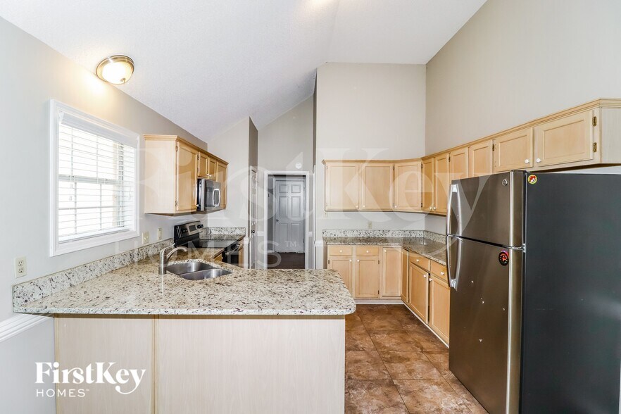 Building Photo - 8532 Overcup Oaks Dr