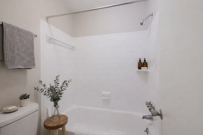 Building Photo - Spacious 1-Bedroom Living Near Emory & Toco Hills | 672 SF