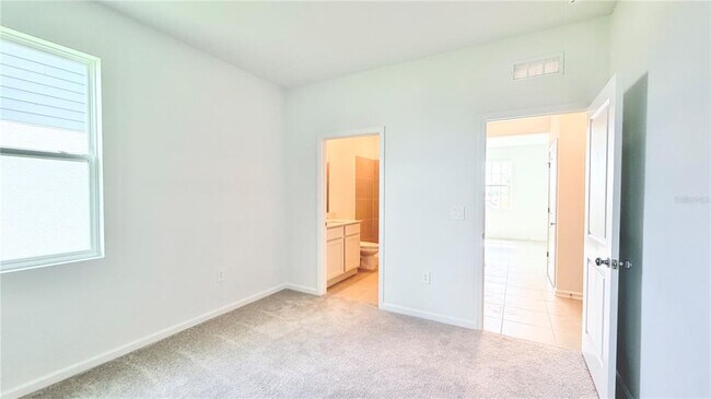 Building Photo - 5177 Green Belt Dr