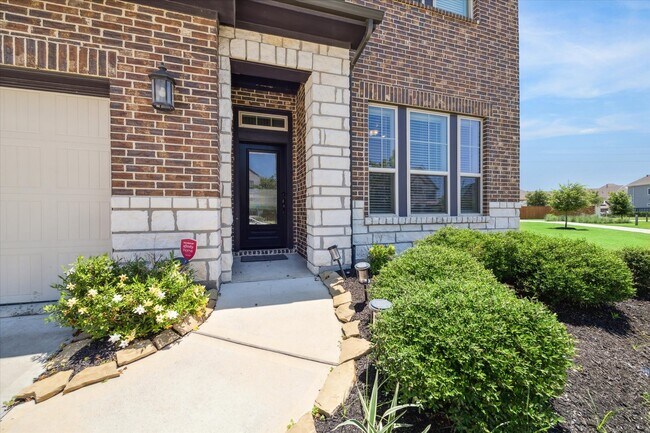 Building Photo - 11718 Lost Maples Springs Dr