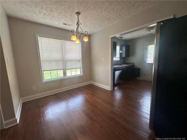 Building Photo - 450 Copper Creek Dr