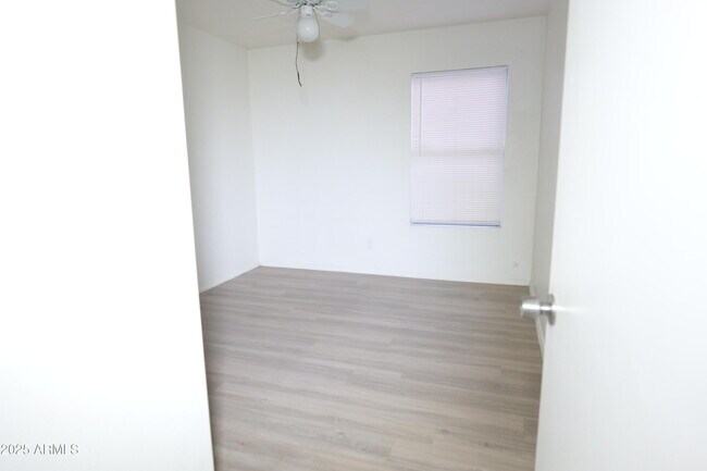 Building Photo - 1321 W Butler Dr