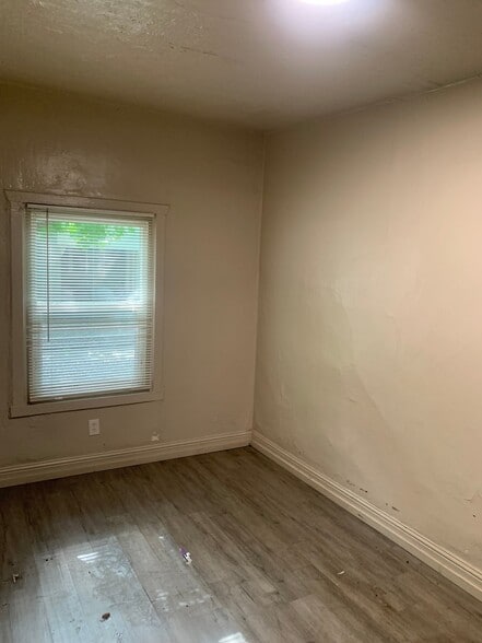 Building Photo - 614 E 600 S