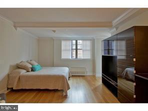 Building Photo - 1701 Locust St