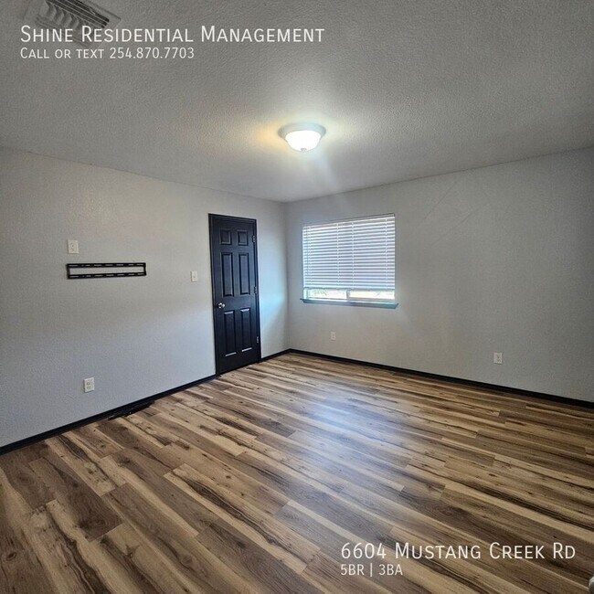Building Photo - 6604 Mustang Creek Rd