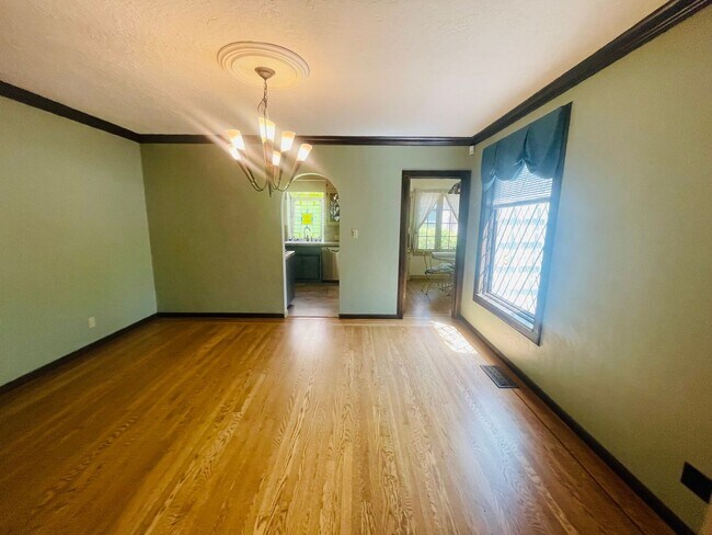 Building Photo - Gorgeous 3bed/2bath home in East Sac