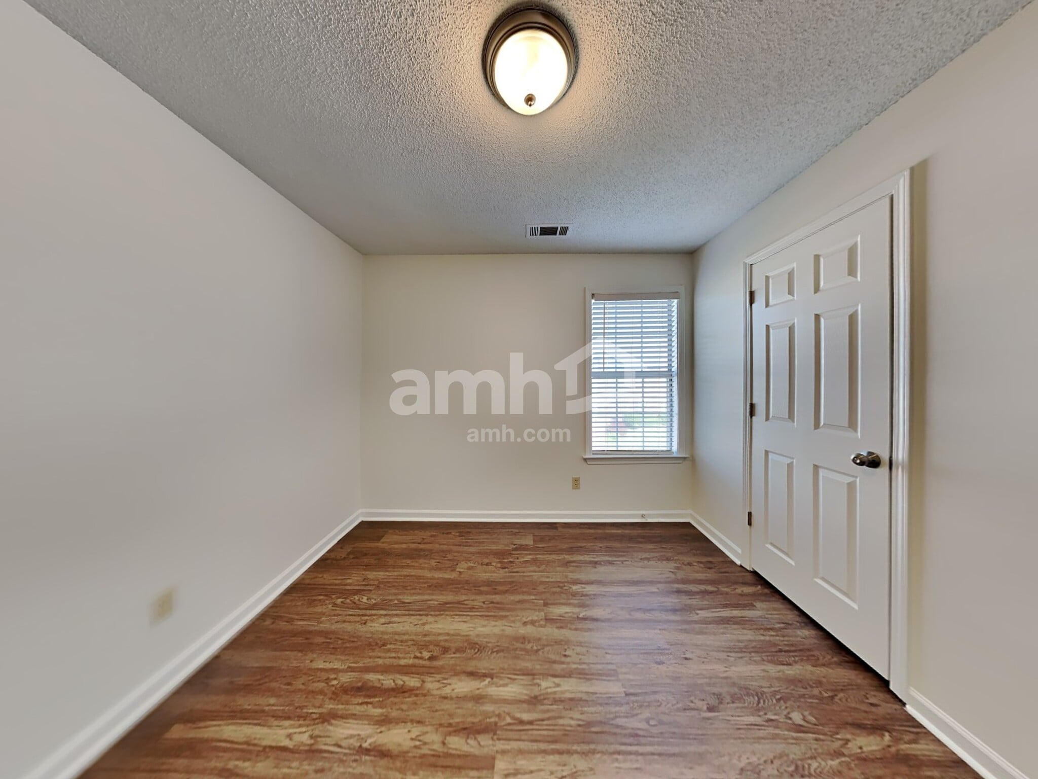 Building Photo - 821 Rain Dance Way