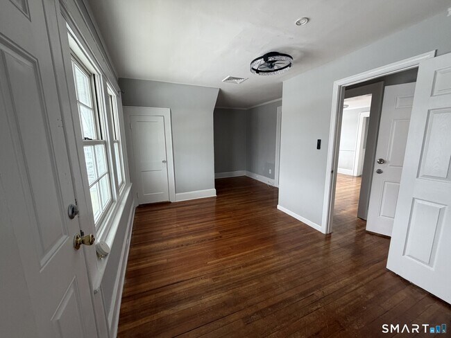 Building Photo - 199 Bradley St