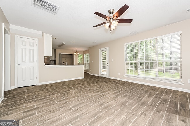 Building Photo - 176 Pine Branch Dr